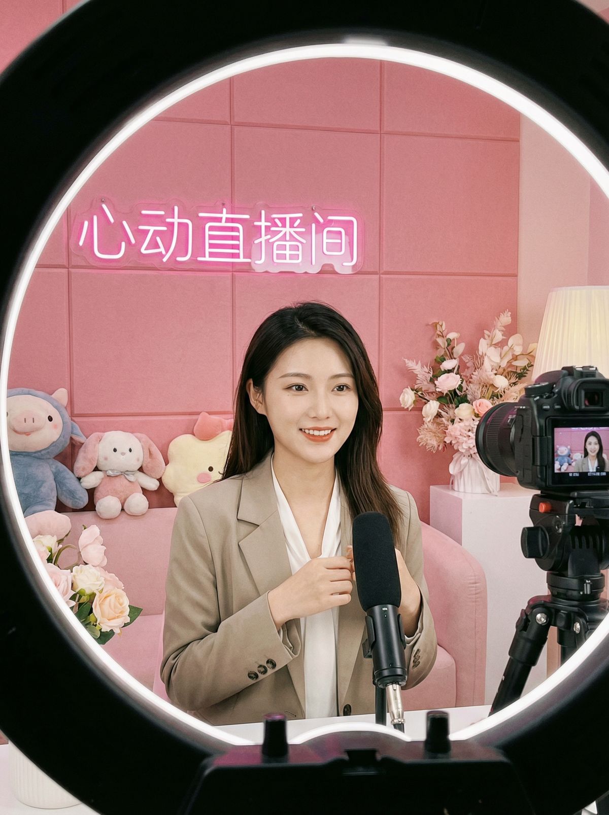 捷克街头美女直播视频